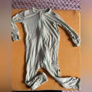 Never worn light green Kickee Pant pajamas